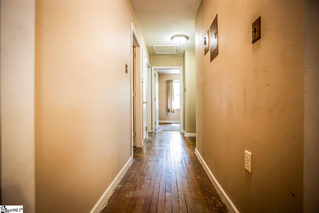 209 Pine Lane Anderson, SC 29621 - Photo 7 of 16