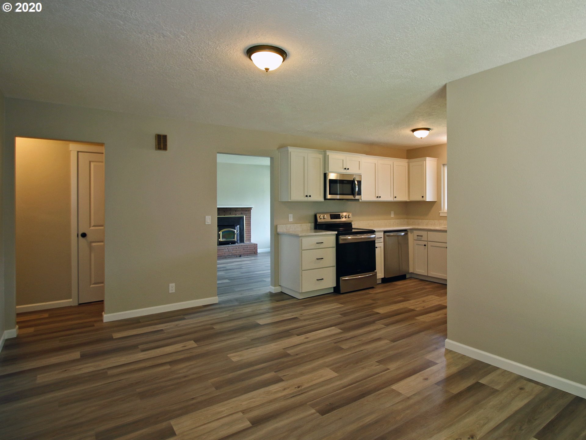 51701 Southwest Em Watts Road Scappoose, OR 97056 - Photo 6 of 24 Gallery Image 6