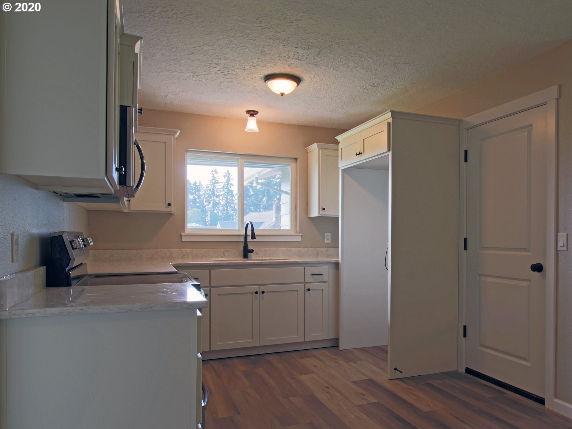 51701 Southwest Em Watts Road Scappoose, OR 97056 - Photo 10 of 24 Gallery Image 10