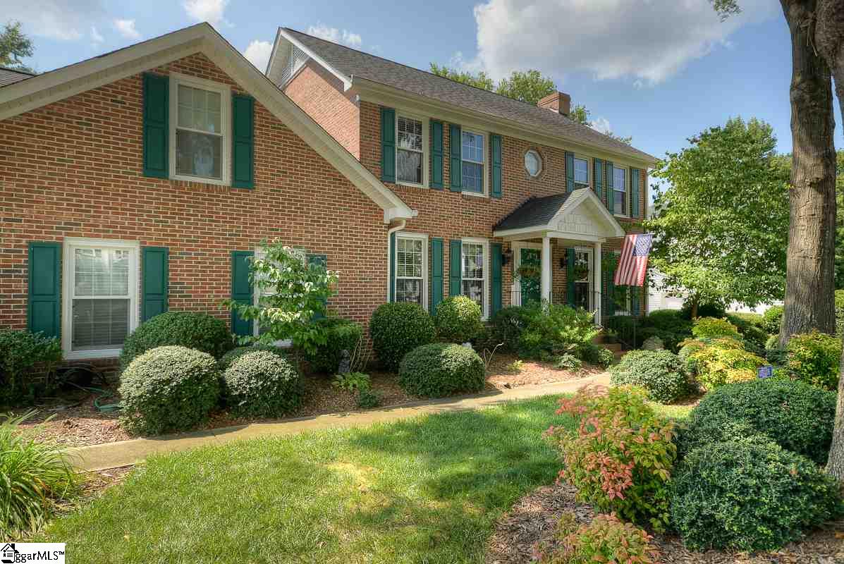 604 East Silverleaf Street Greer, SC 29650 - Photo 2 of 32 Front of Home