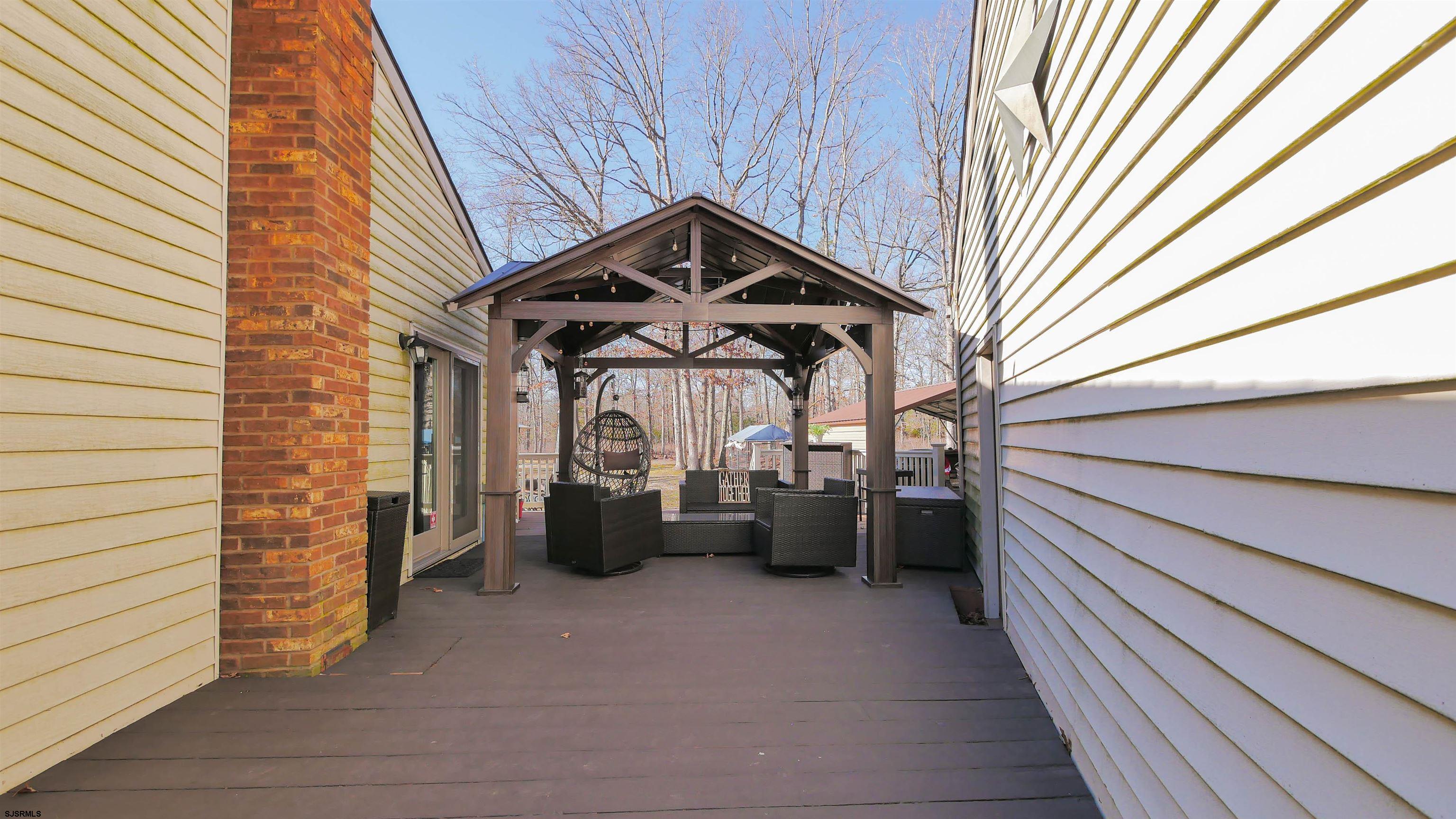337 Broad Street Milmay, NJ 08330 - Photo 9 of 36 a view of entryway with workspace