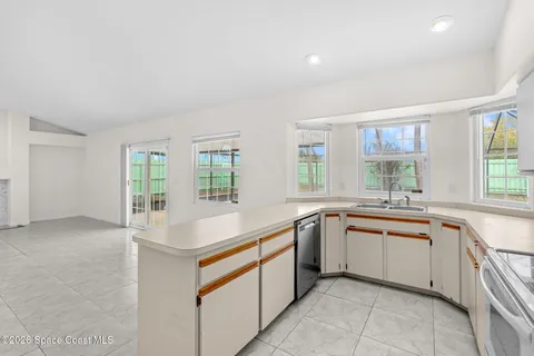 $649,000 | 107 Esther Drive, Cocoa Beach, FL 32931