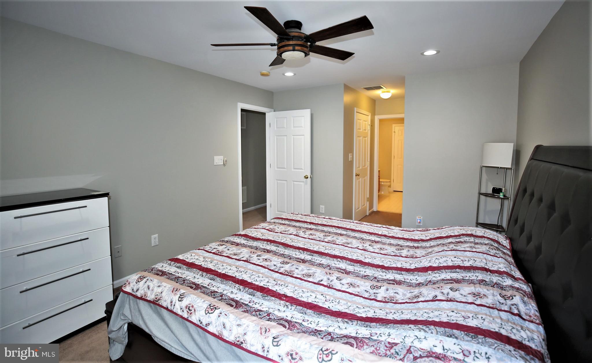 82 Windsor Pond Road Princeton Junction, NJ 08550 - Photo 33 of 50
