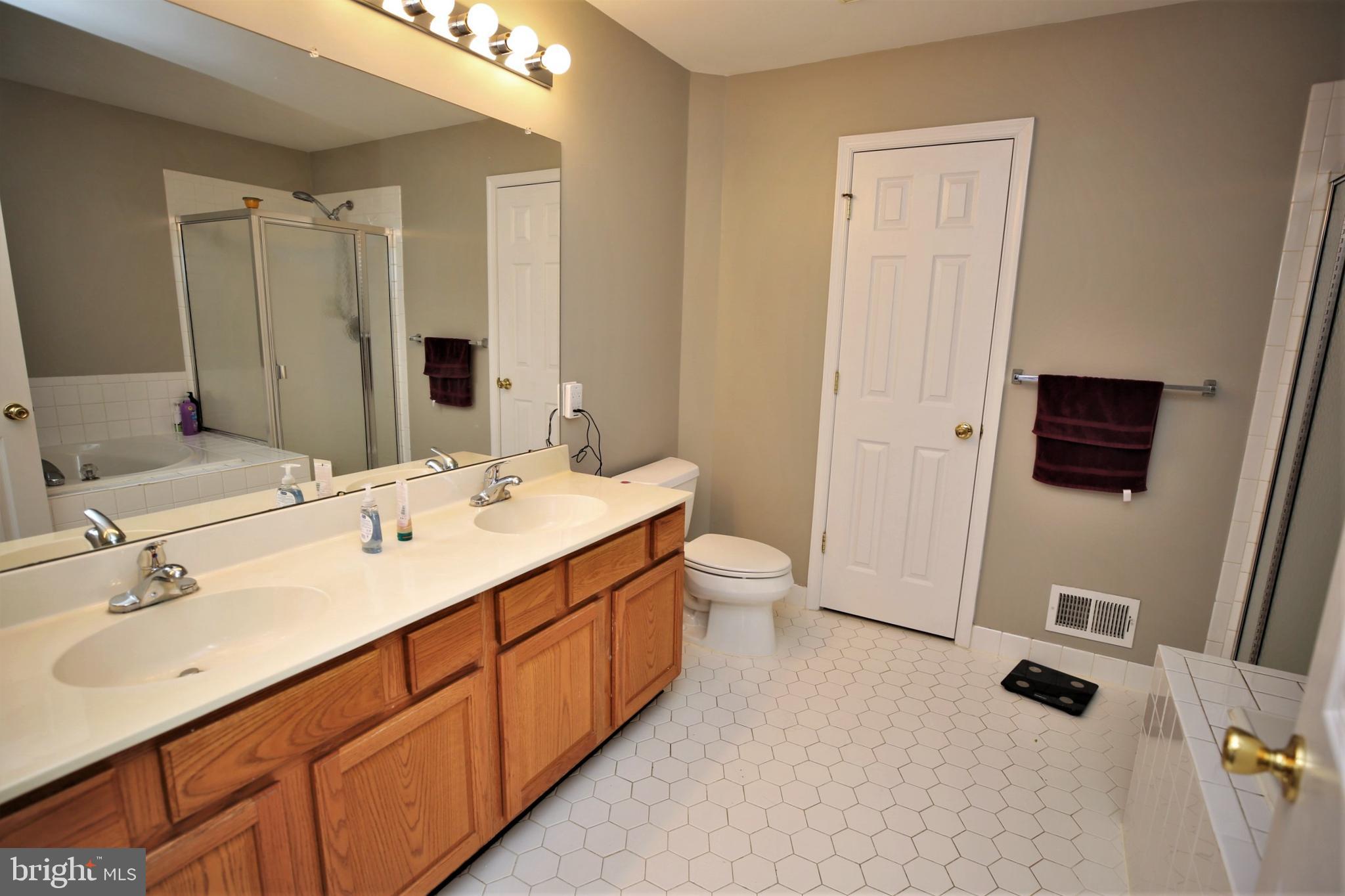 82 Windsor Pond Road Princeton Junction, NJ 08550 - Photo 34 of 50