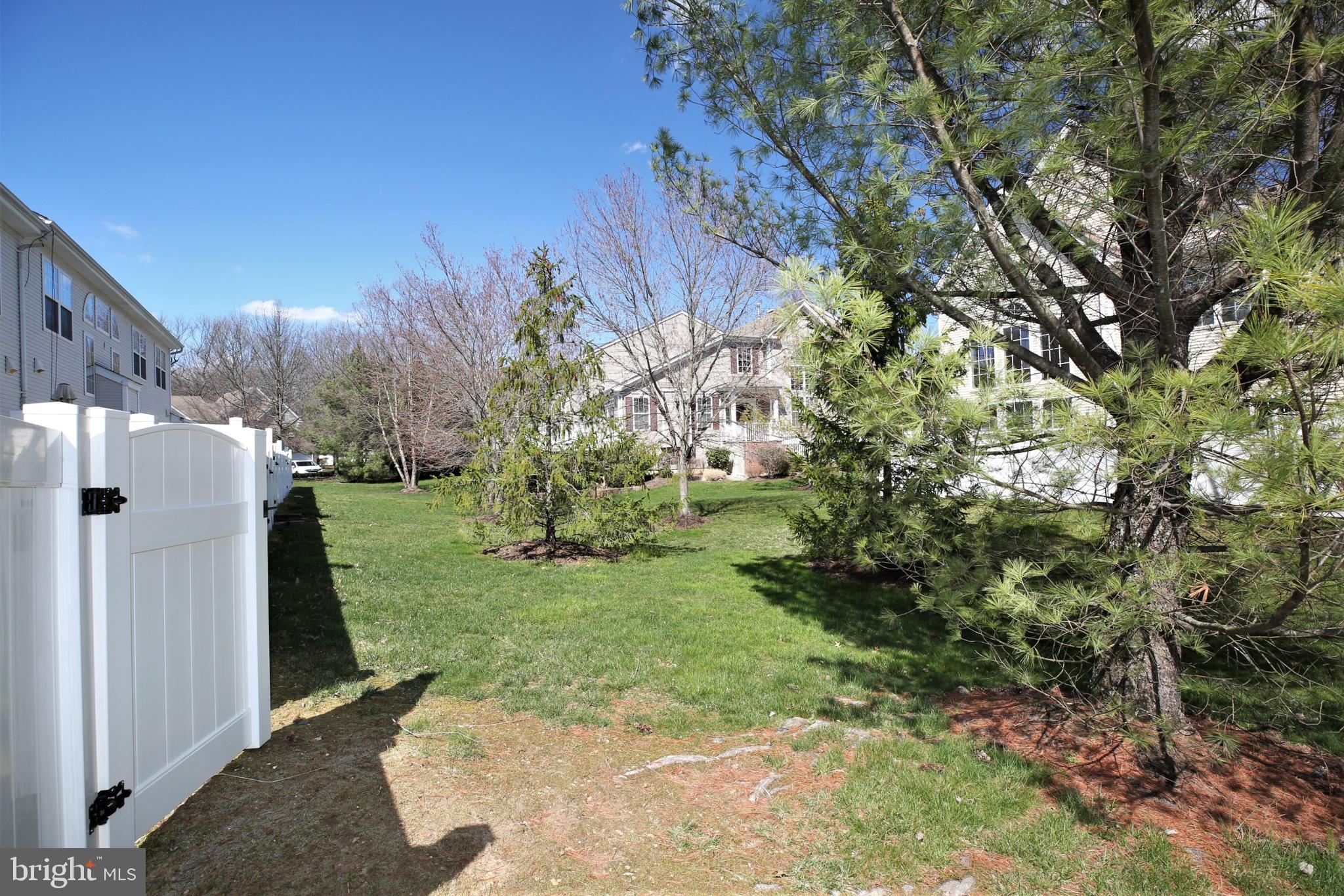 82 Windsor Pond Road Princeton Junction, NJ 08550 - Photo 4 of 50