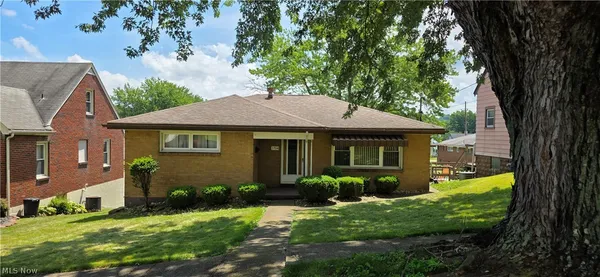 $168,500 | 3704 Marlamont Way, Weirton, WV 26062