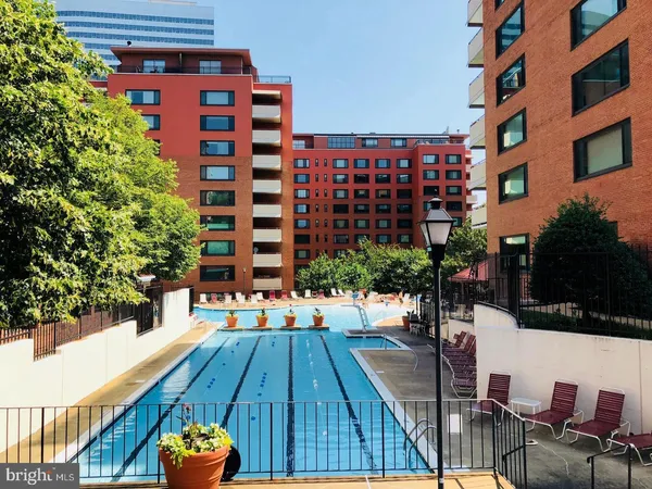 $1,700 | 1021 Arlington Boulevard, Unit 601, Arlington, VA 22209