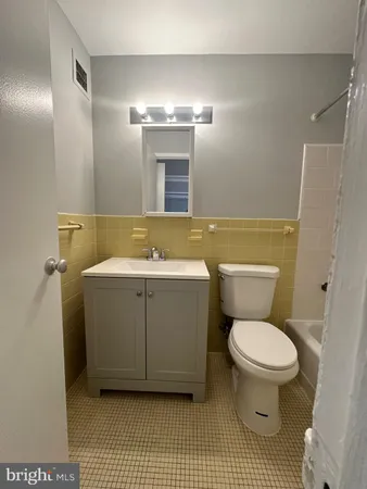 $1,700 | 1021 Arlington Boulevard, Unit 601, Arlington, VA 22209