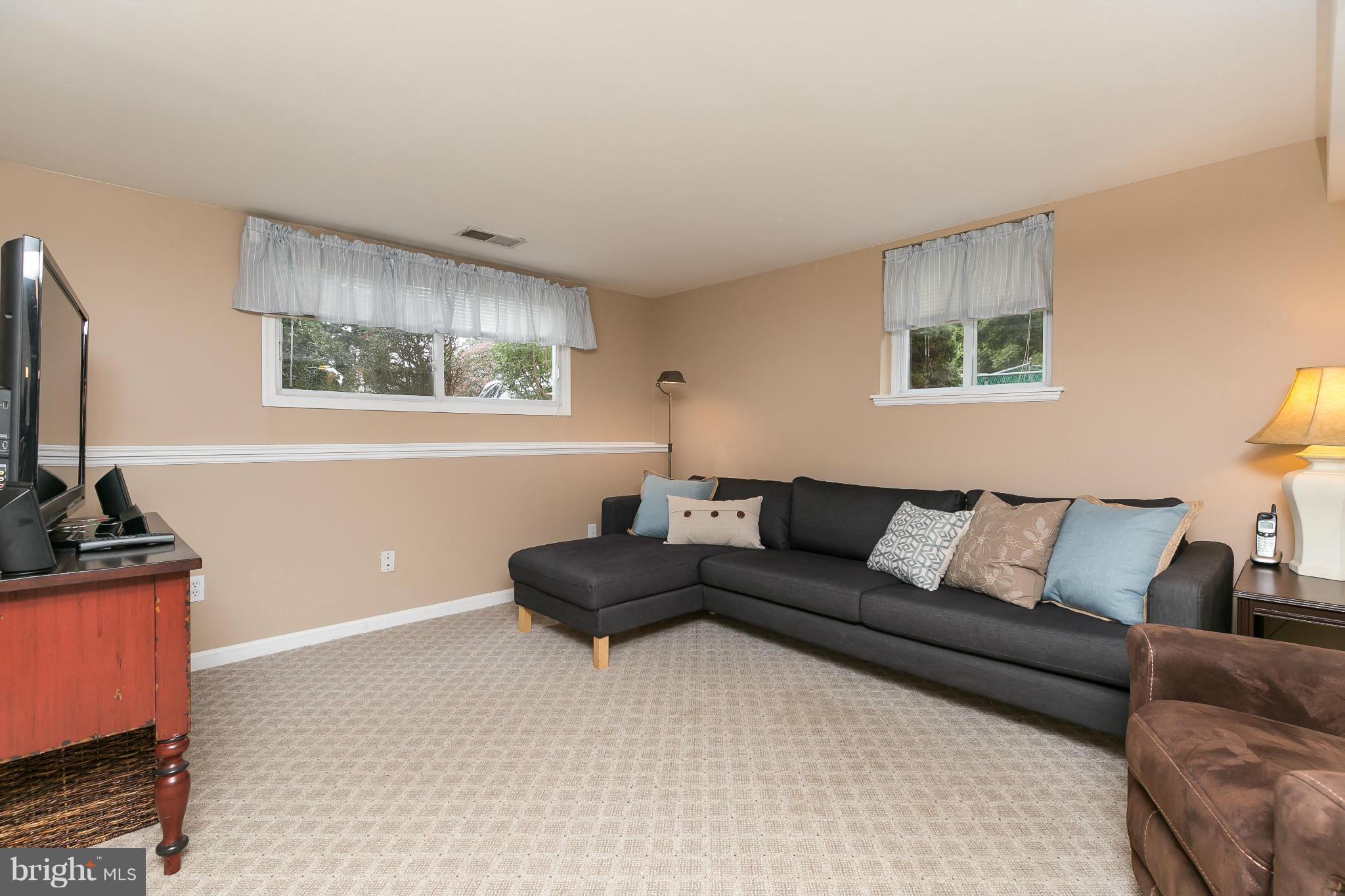 403 Carrollwood Road Baltimore, MD 21220 - Photo 21 of 29 Spacious Family Room