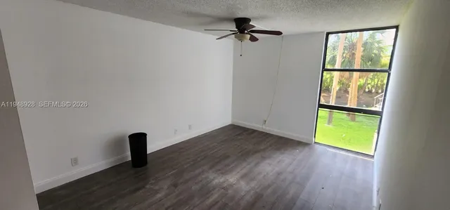 $1,990 | 20379 West Country Club Drive, Unit 135, Aventura, FL 33180