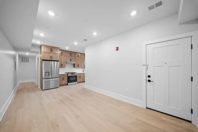 $2,574,600 | 124 Glenwood Avenue, Jersey City, NJ 07306