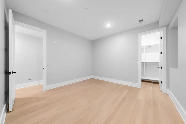 $2,574,600 | 124 Glenwood Avenue, Jersey City, NJ 07306