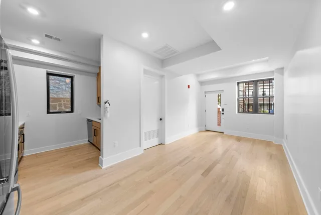 $2,574,600 | 124 Glenwood Avenue, Jersey City, NJ 07306