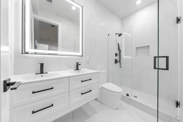 $2,574,600 | 124 Glenwood Avenue, Jersey City, NJ 07306