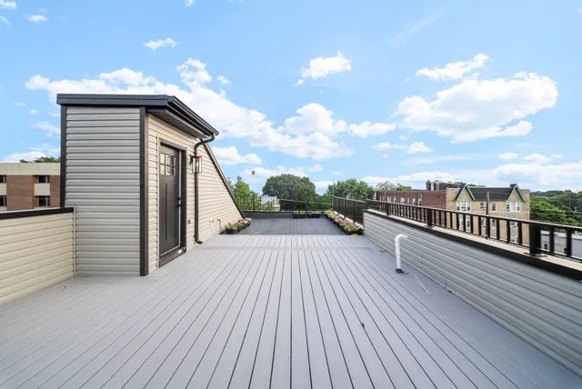 $2,574,600 | 124 Glenwood Avenue, Jersey City, NJ 07306