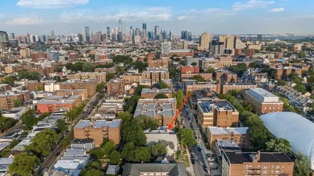 $2,574,600 | 124 Glenwood Avenue, Jersey City, NJ 07306