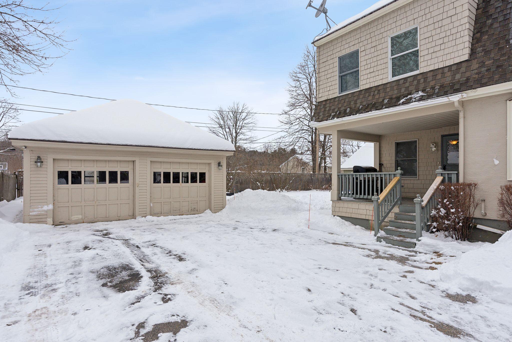 33 Ridgeway Avenue Sanford, ME 04073 - Photo 3 of 42 4_DSC01734