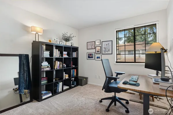$888,000 | 16125 Southeast 33rd Circle, Bellevue, WA 98008