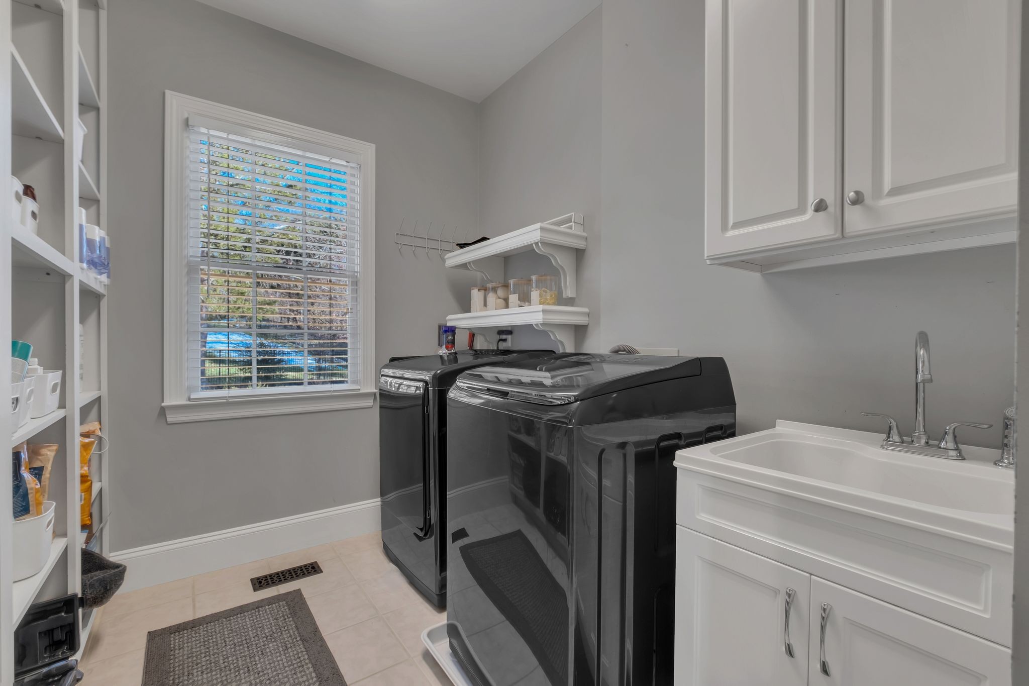 306 Rothwell Place Franklin, TN 37069 - Photo 39 of 91 a utility room with dryer and washer