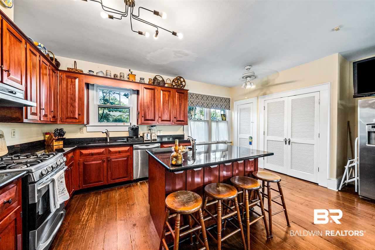 203 Charles Street Mobile, AL 36604 - Photo 15 of 32