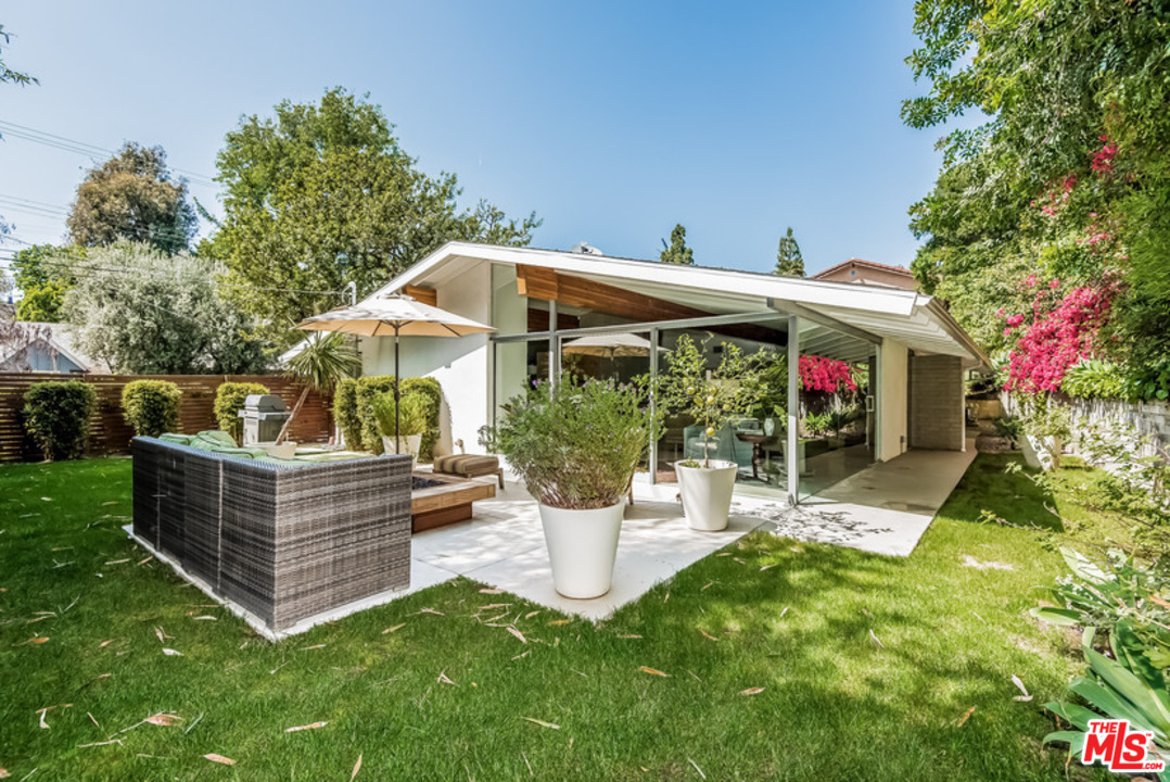 2256 Roscomare Road Los Angeles, CA 90077 - Photo 1 of 36