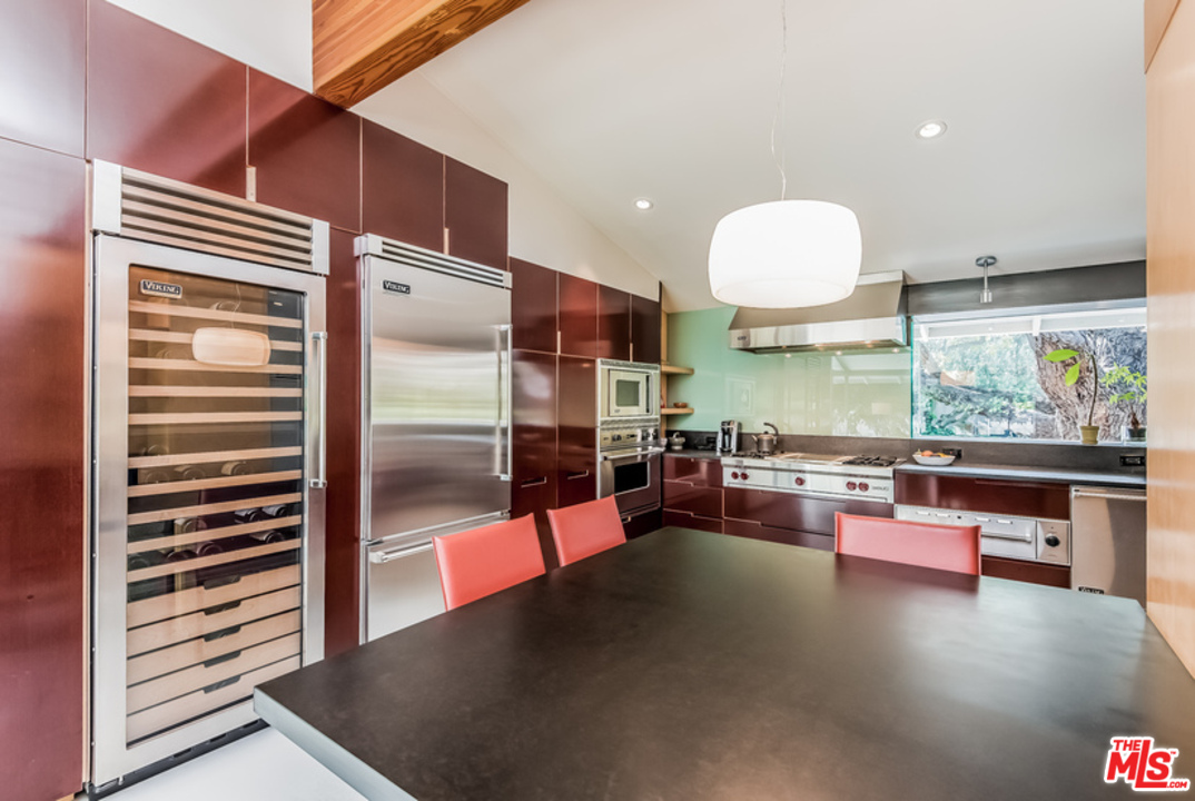 2256 Roscomare Road Los Angeles, CA 90077 - Photo 14 of 36
