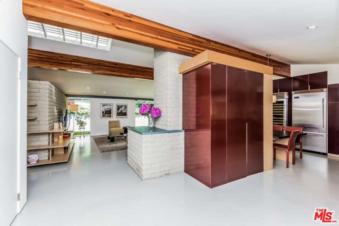 2256 Roscomare Road Los Angeles, CA 90077 - Photo 17 of 36