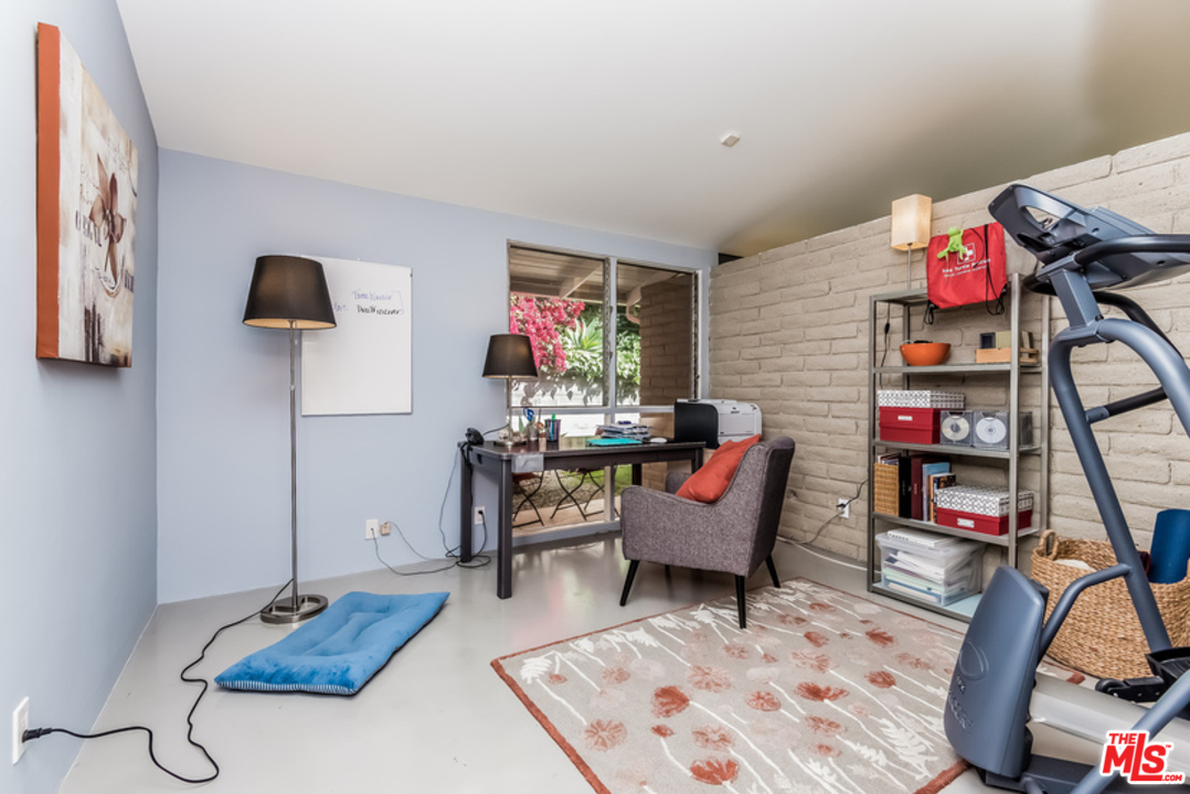2256 Roscomare Road Los Angeles, CA 90077 - Photo 26 of 36