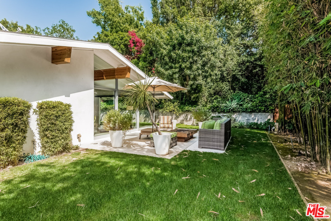 2256 Roscomare Road Los Angeles, CA 90077 - Photo 34 of 36