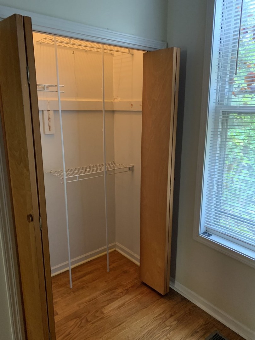 1448 West Polk Street, Unit 1F Chicago, IL 60607 - Photo 6 of 11