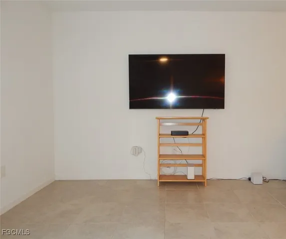 $2,000 | 1437 Weeping Willow Court, Cape Coral, FL 33909