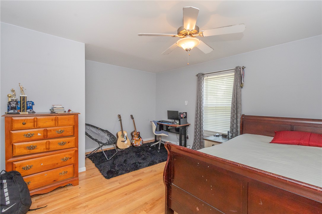 861 North Old Pendleton Road Liberty, SC 29657 - Photo 23 of 45 Hardwood floors and a bright window elevate this comfortable, naturally illuminated sleeping space.