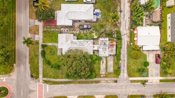 $349,900 | 17590 Northeast 19th Avenue, North Miami Beach, FL 33162