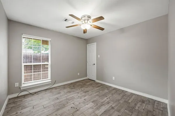 $1,895 | 521-525 Gilcrease Street, Van Alstyne, TX 75495