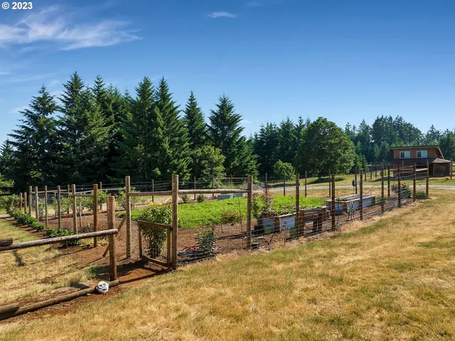 $1,950,000 | 23900 Territorial Highway, Monroe, OR 97456