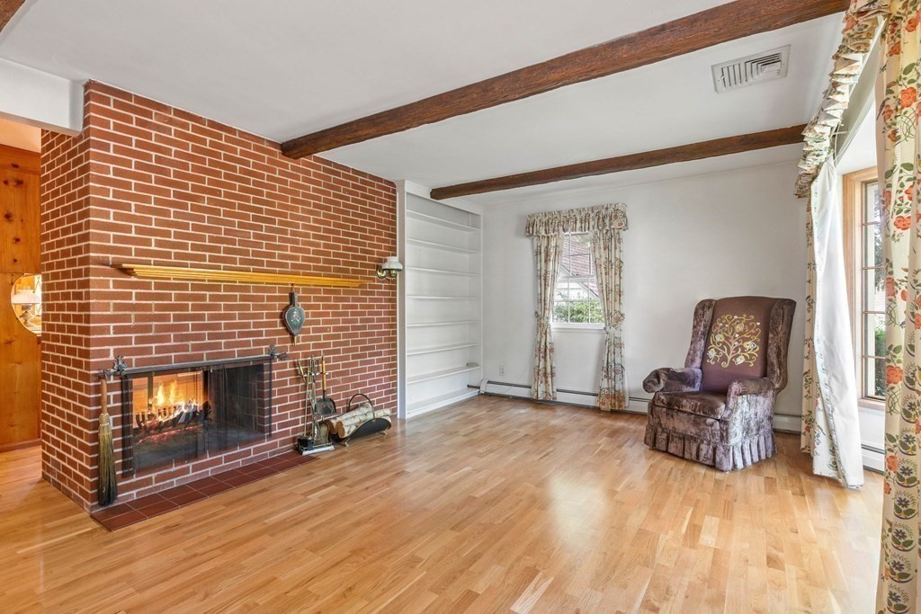 17 Davis Road Methuen, MA 01844 - Photo 11 of 38 Gallery Image 11