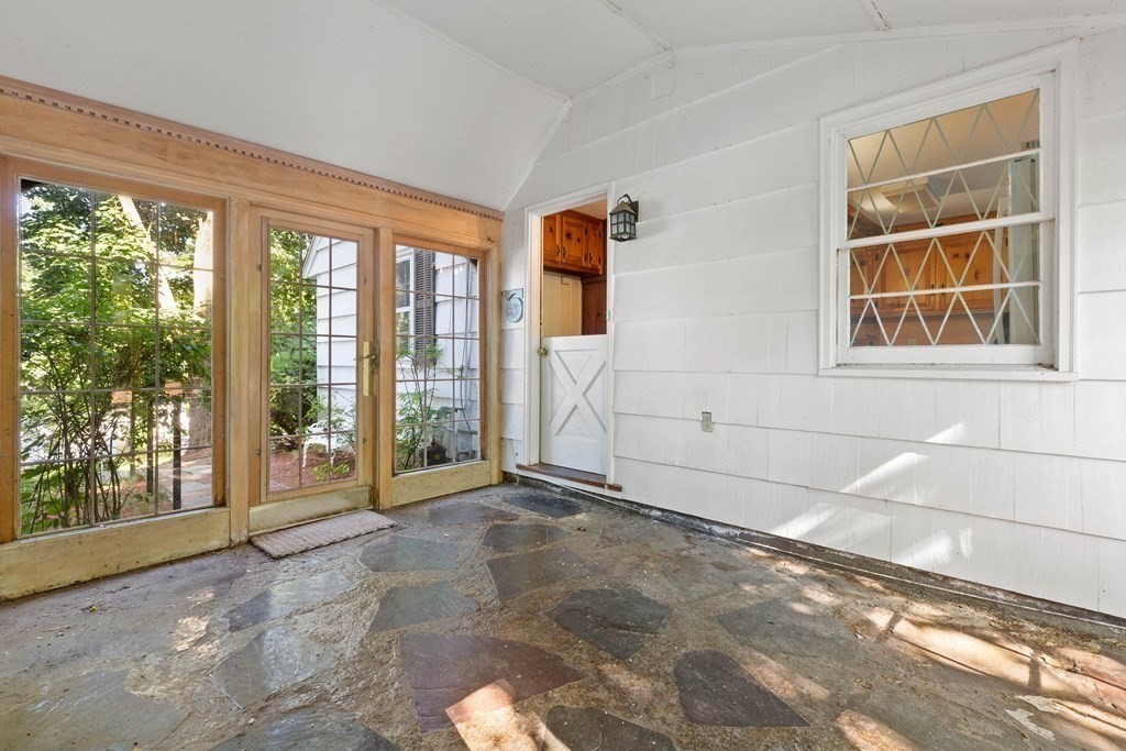 17 Davis Road Methuen, MA 01844 - Photo 21 of 38 Gallery Image 21