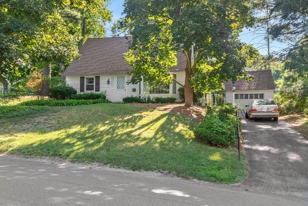 17 Davis Road Methuen, MA 01844 - Photo 32 of 38 Gallery Image 32