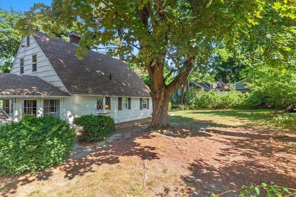 17 Davis Road Methuen, MA 01844 - Photo 36 of 38 Gallery Image 36