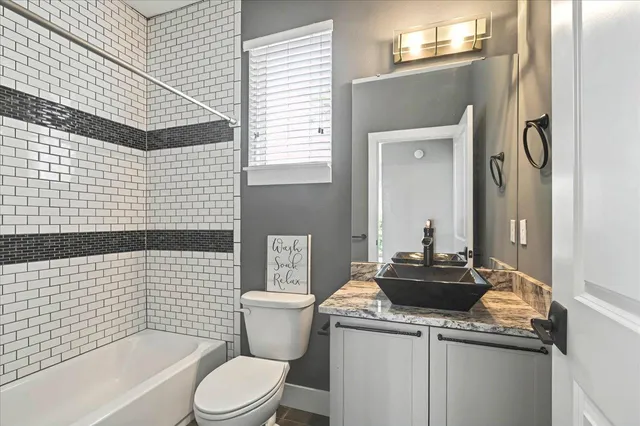 $2,450 | 1819 Buford Court, Unit B, Tallahassee, FL 32308