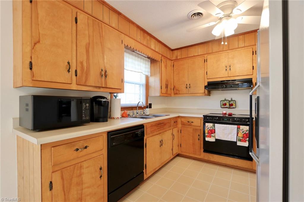 136 Blue Ridge Road State Road, NC 28676 - Photo 18 of 25 Gallery Image 18