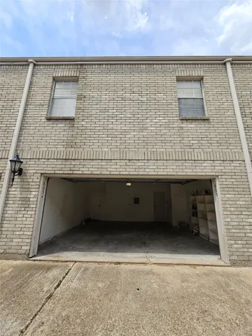 $165,000 | 3800 Tanglewilde Street, Unit 605, Houston, TX 77063