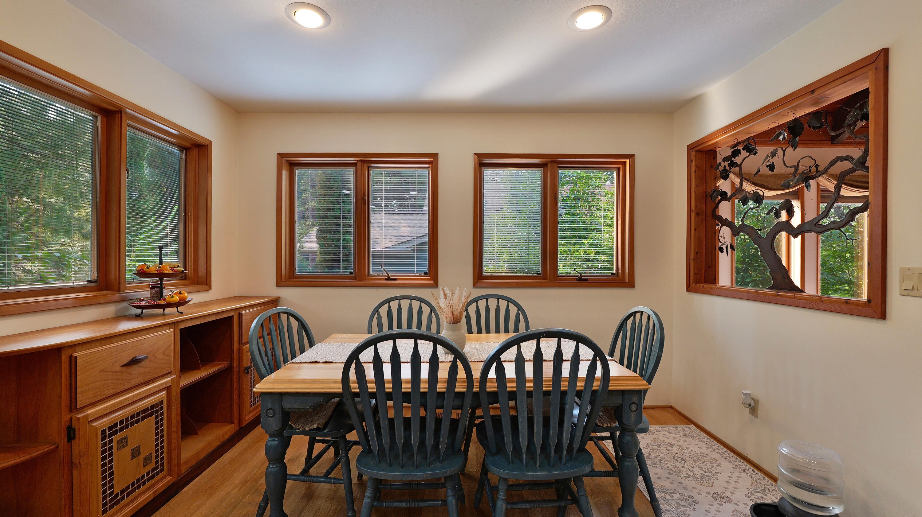 975 Old Ferry Road Shady Cove, OR 97539 - Photo 22 of 100 Dining Area