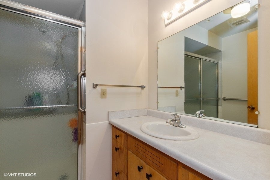 1715 Rochester Court Iowa City, IA 52245 - Photo 11 of 19 Gallery Image 11