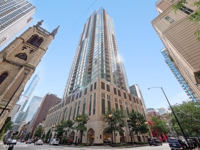 21 East Huron St Unit 4801  