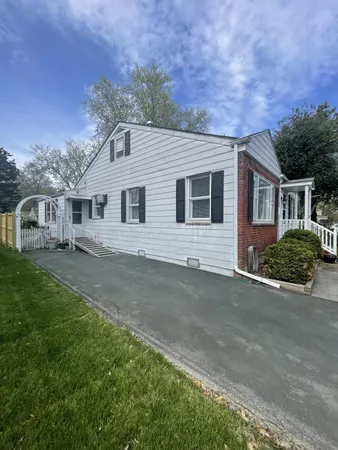 $399,900 | 209 Beverley Avenue, Edgewater, MD 21037