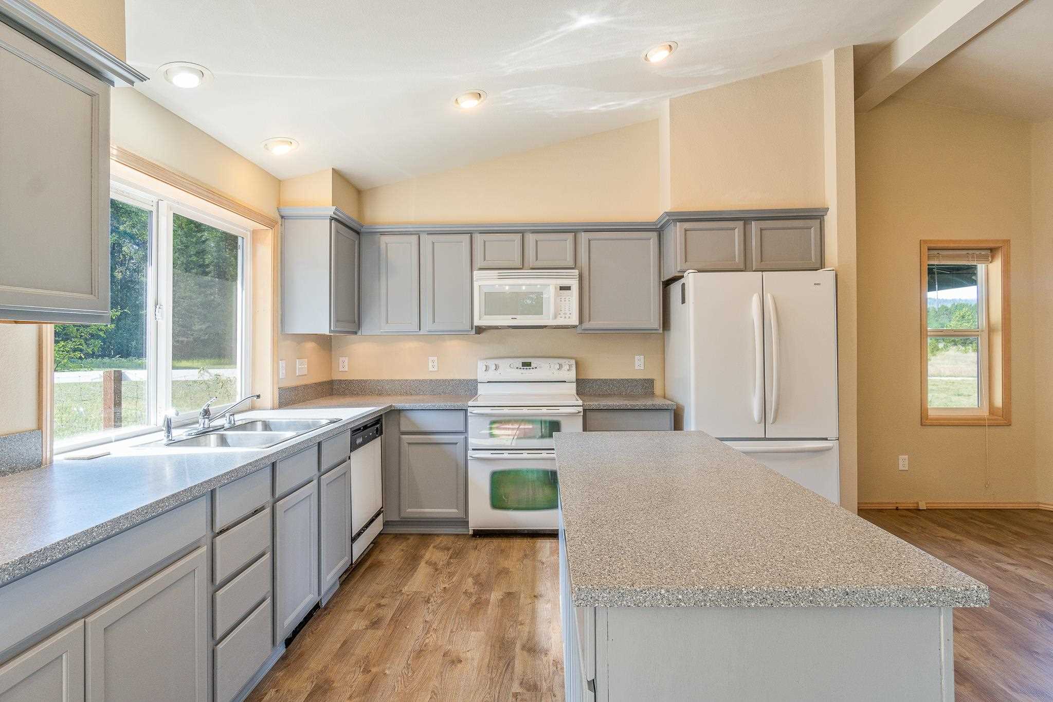 101 Stillwater Road Cusick, WA 99119 - Photo 15 of 41