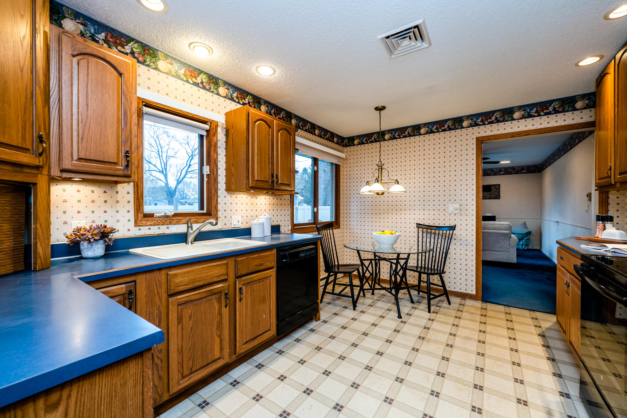 621 Manitou Road St. Joseph, MI 49085 - Photo 8 of 30 Manitou-110