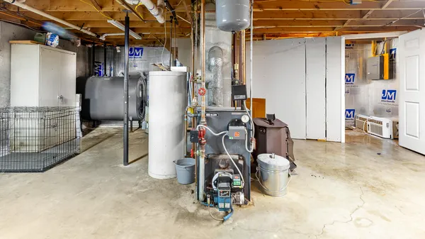 $315,000 | 1806 Hammond Street, Hermon, ME 04401