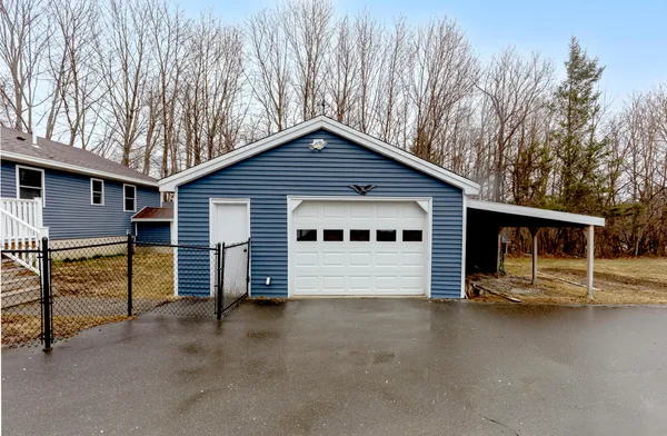 $315,000 | 1806 Hammond Street, Hermon, ME 04401